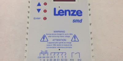 LENZE ESMD251X2SFA 000XX2H21 INVERTER MOTOR DRIVE (B405) 1