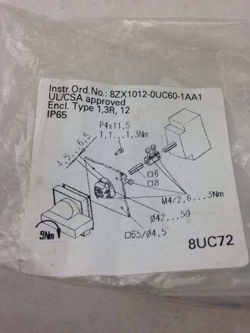 SIEMENS 8UC7220-3BD HANDLE WITH MASKING PLATE (A846) 2