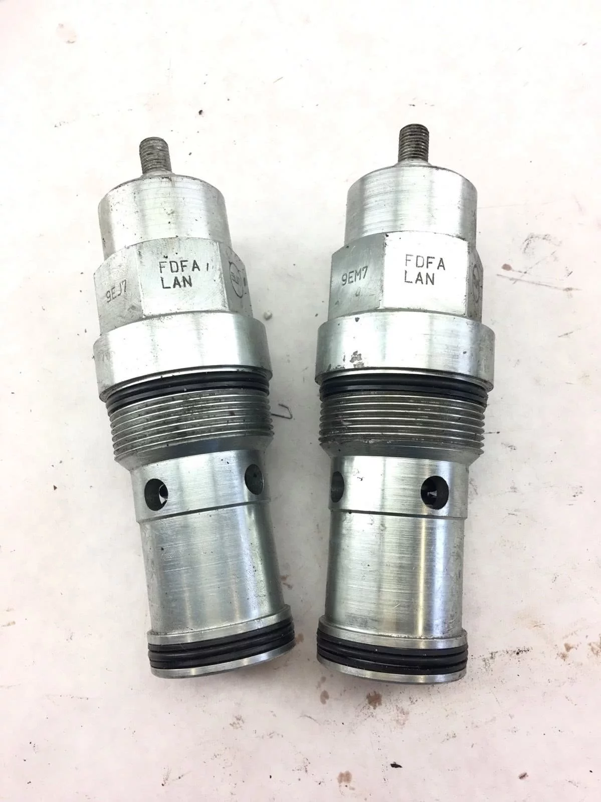 NEW LOT OF 2 SUN HYDRAULICS 9EM7 FDFA-LAN CARTRIDGE VALVE FAST SHIPPING! (A216) 1