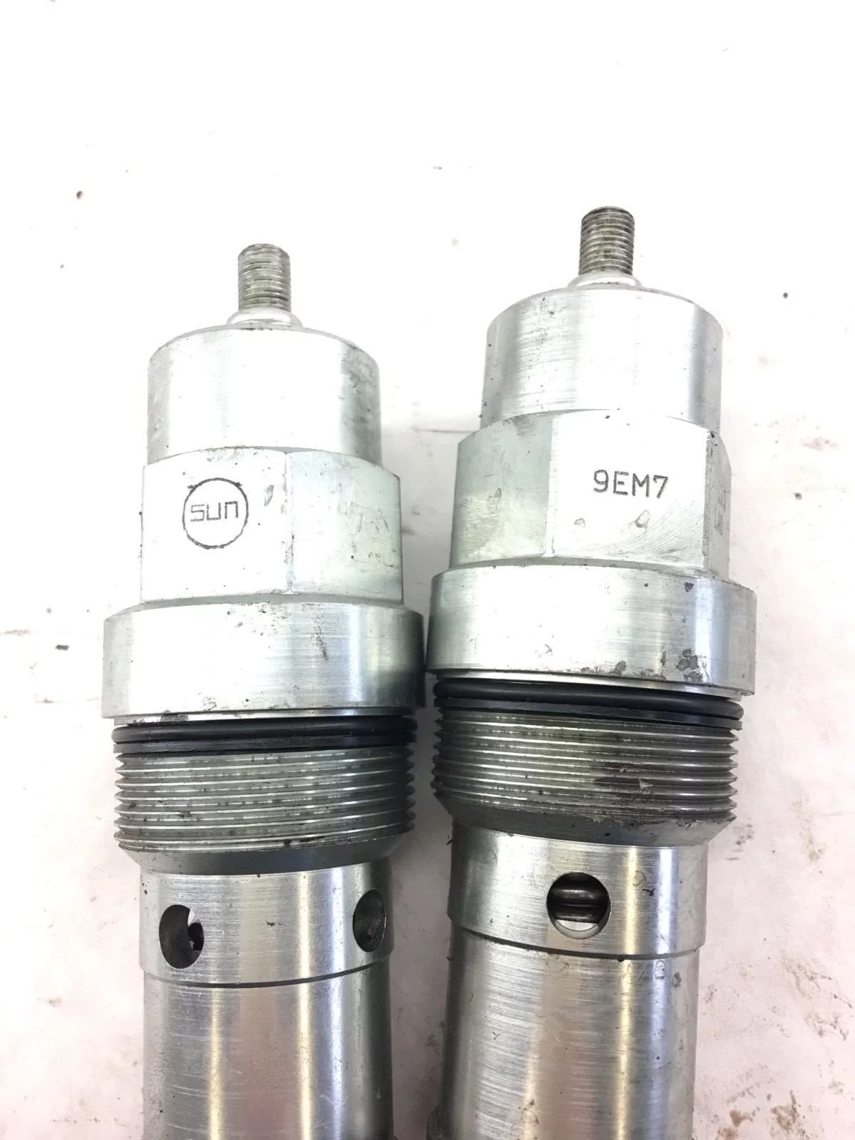 NEW LOT OF 2 SUN HYDRAULICS 9EM7 FDFA-LAN CARTRIDGE VALVE FAST SHIPPING! (A216) 2