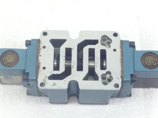 USED MAC VALVE 6500 SERIES MANIFOLD BODY, DUAL OP SOLENOID PMD-111DABE (H177) 4