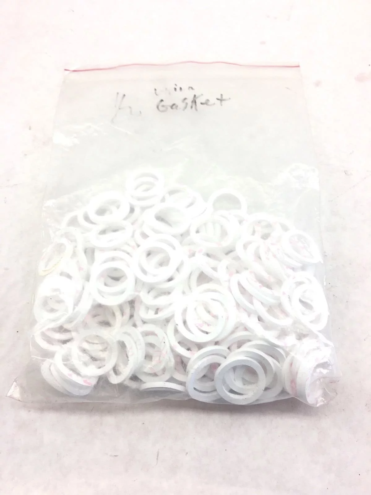 NEW BIG BULK BAG OF 1/2 INCH UNION GASKETS, WHITE, FAST SHIPPING! (B364) 1