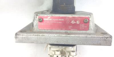 COOPER CROUSE-HINDS EDS21275, 0205871-3 HD SWITCH, HAZARDOUS LOCATION FACE(A321) 1