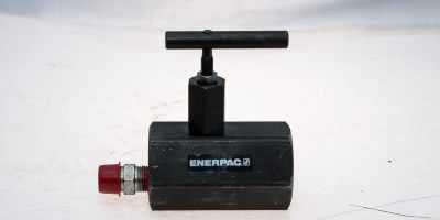 ENERPAC V161 D3309C 10000PSI 700BAR MANUAL SEQUENCE VALVE NEW! FAST SHIP(G31) 1