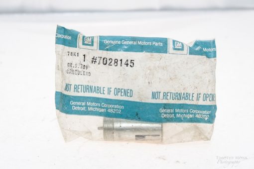GM GENERAL MOTORS 7028145 CIGARETTE LIGHTER HOUSING UNUSED IN FACTORY BAG! (G52) 1