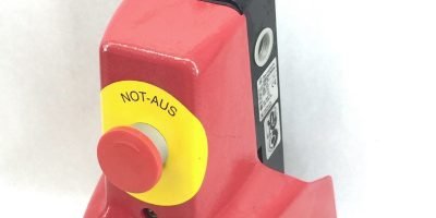BERNSTEIN # F1-U1Z-NA2-UN SINGLE-PEDAL FOOT SWITCH with PROTECTIVE SHROUD (B51) 1