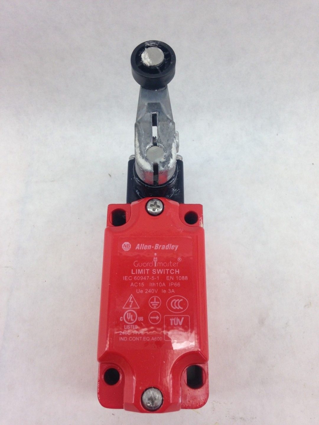 ALLEN BRADLEY 246C TYPE 1 GUARD MASTER LIMIT SWITCH