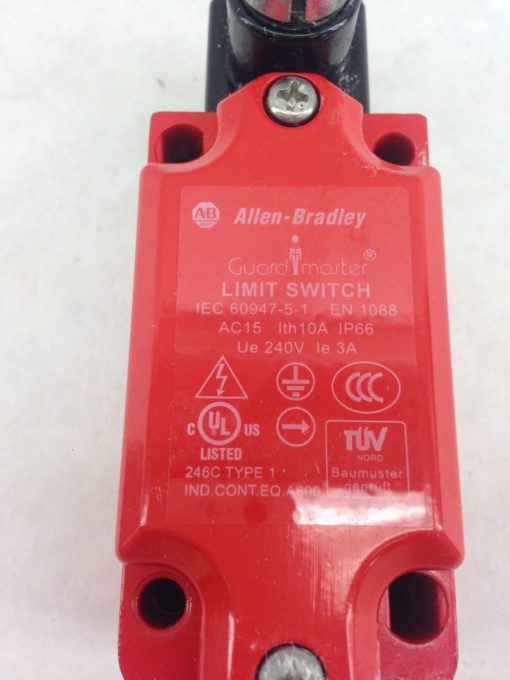 ALLEN-BRADLEY GUARD MASTER LIMIT SWITCH IEC 60947-5-1 (F35) 2