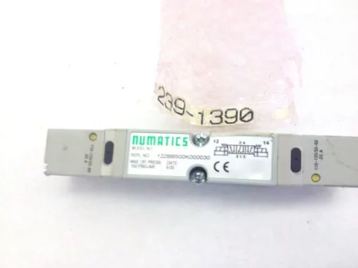 NUMATICS 122BB500K000030 DOUBLE SOLENOID VALVE (A712) 1
