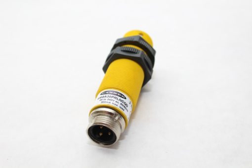 BANNER SM2A30PRLNCQD 2 WIRE AC RECEIVER, QD NEW!!! (G147) 1