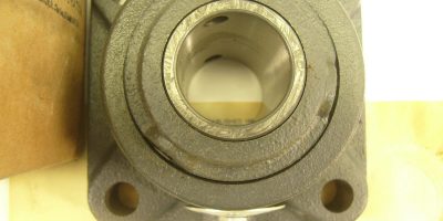 MOLINE ME2000 Spherical Tapered Roller Bearing 4-BOLT FLANGE NEW IN BOX (F83) 1