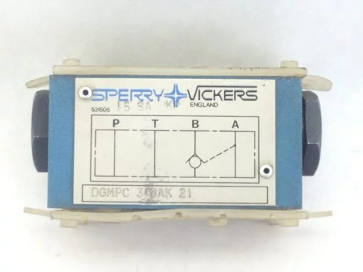 SPERRY & VICKERS DGMPC-3-BAK-21 PILOT OPERATED VALVE NEW (A438) 1