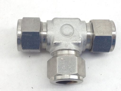 SWAGELOK 5/8” 316SS “T” FEMALE TUBING CONNECTOR (A876) 1