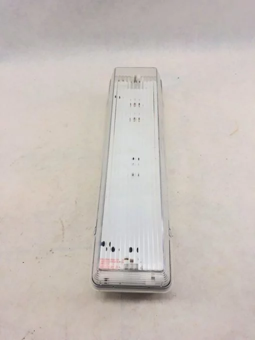 NEWLEC NL9966 8W WHITE MAINTAINED STANDARD EMERGENCY LIGHT 3 HOUR BULKHEAD (B413 1