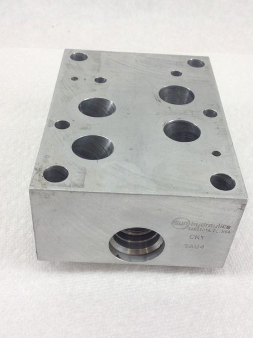NNB! SUN HYDRAULICS # 9AU4 CKY ALUMINUM VALVE BLOCK FAST SHIP!!! (HB4) 2
