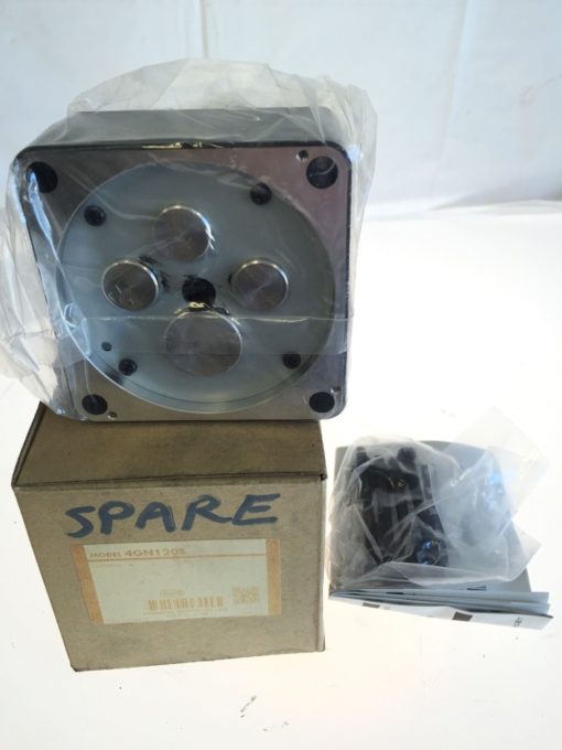 NEW IN BOX ORIENTAL MOTOR 4GN120S GN GEARHEAD PARALLEL SHAFT, 120:1, G87 2