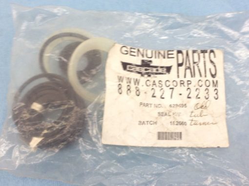 NEW! CASCADE FORKLIFT CAC 629495 SEAL KIT FAST SHIP!!! (H155) 1