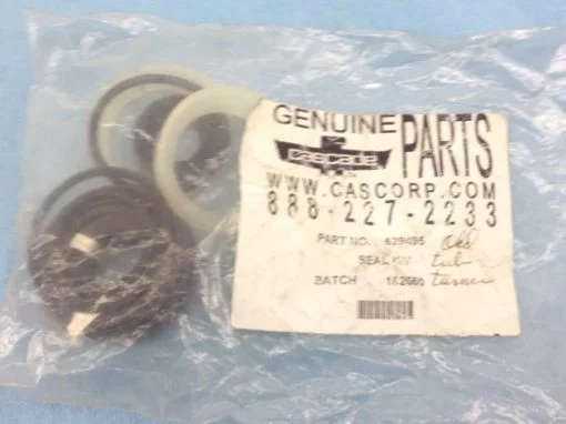 NEW! CASCADE FORKLIFT CAC 629495 SEAL KIT FAST SHIP!!! (H155) 1