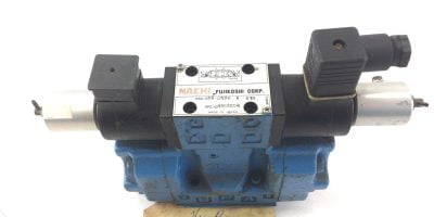USED NACHI ESD-G06-C5125-A-E10 DBL SOLENOID HYD VALVE FAST SHIP!!! (B207) 1