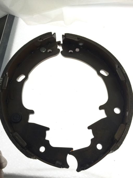 NEW, FACTORY BOX! YALE YT580051333 BRAKE SHOE SET RH 2-PCS FAST SHIP (B90) 2