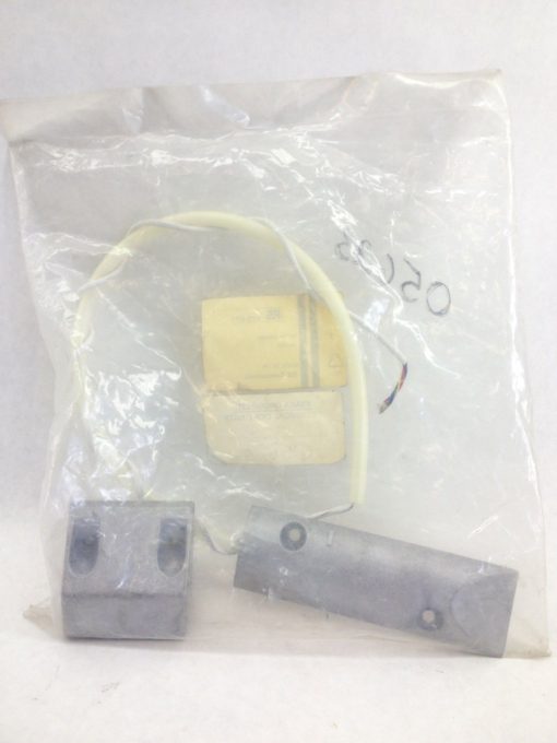 RS 625-671 SECURITY ALARM DOOR & WINDOW SWITCH SURFACE MOUNT 500MA, 50VD (H350) 1