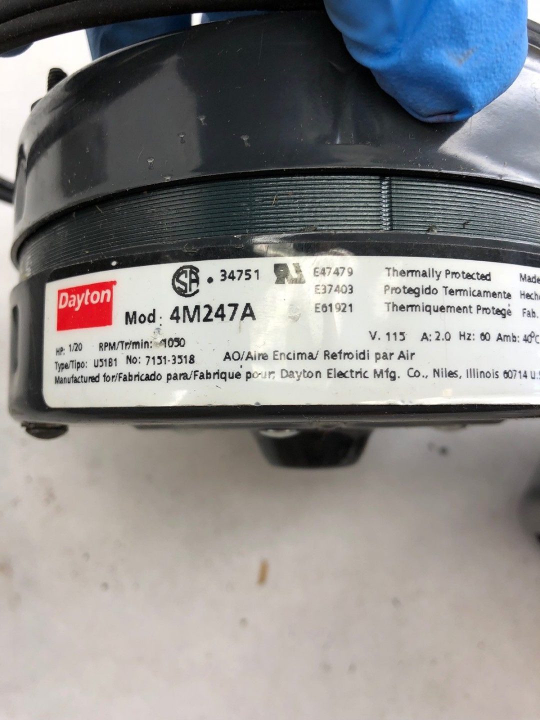 LOT OF 2 DAYTON 4M247A MOTORS 1/20 HP 1050 RPM