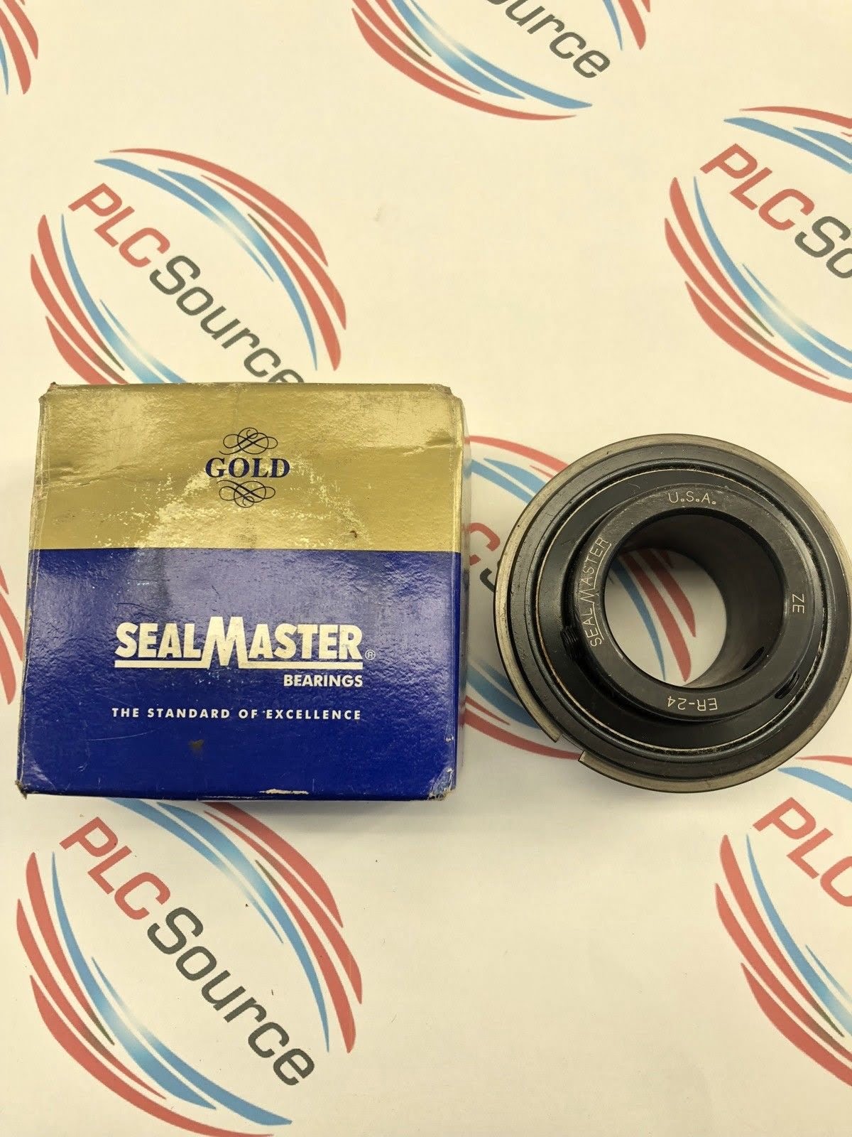 Sealmaster ER-24 Cylindrical OD Bearing 80 mm OD Light Contact Felt Seals 1-15/16 Width Setscrew Locking Collar 1-1/2 Bore 