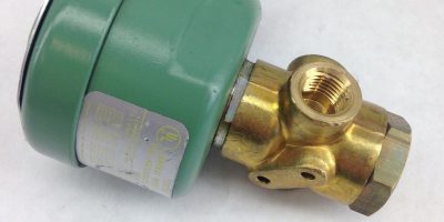 ASCO RED HAT 8320B177 SOLENOID VALVE (A827) 1