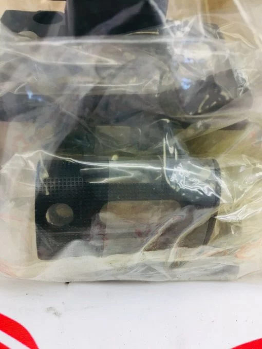 SMC SOLENOID VALVE VP7-8-FHG-D-3N - Image 3