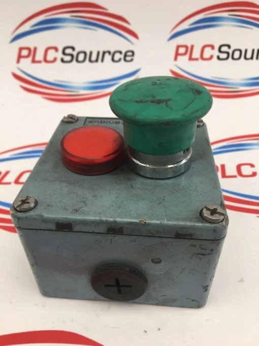 SCHNEIDER TELEMECANIQUE XAPM1202  ZBE-101 SQUARE METAL ENCLOSURE - Image 2
