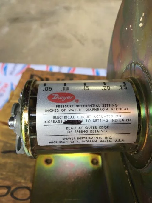 DWYER 1638-0 LARGE DIAPHRAGM PRESSURE SWITCH - Image 3