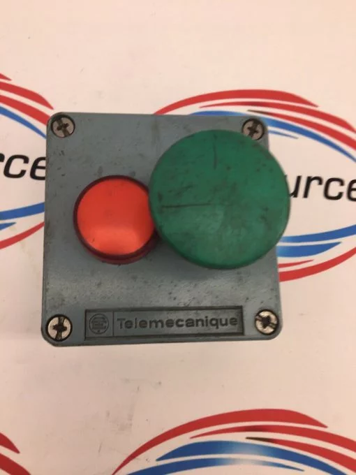 TELEMECANIQUE  XAPM-1202 ZBE-101 2-BUTTON CAST METAL ENCLOSURE - Image 2