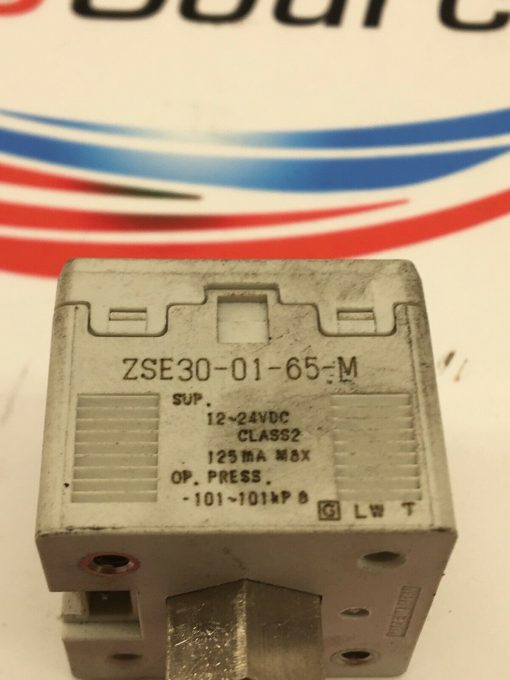 SMC DIGITAL READOUT PRESSURE SWITCH ZSE30-01-65-M 12-24VDC - Image 2