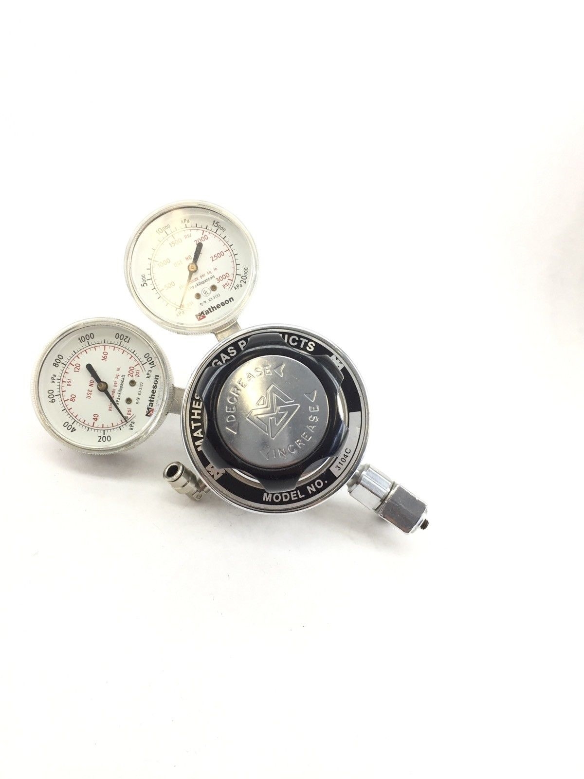 MATHESON GAS PRODUCTS MODEL 3104C GAS REGULATOR DUAL (H299) 1
