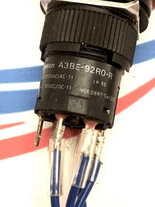 OMRON A3BE-92R0-R  E-STOP TWIST PUSH-BUTTON SWITCH - Image 4