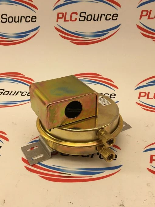 ANTUNES CONTROLS SML8910 8221212075 AIR PRESSURE SWITCH 110V 3A