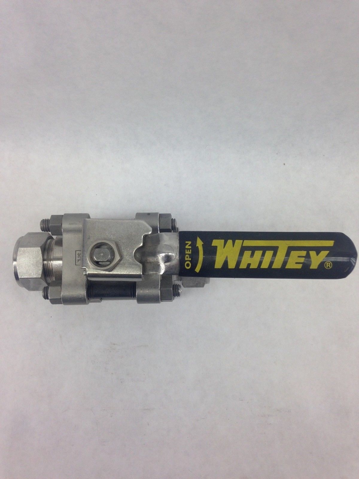 WHITEY SS-65TS16 2200PSI BALL VALVE (A836) 1