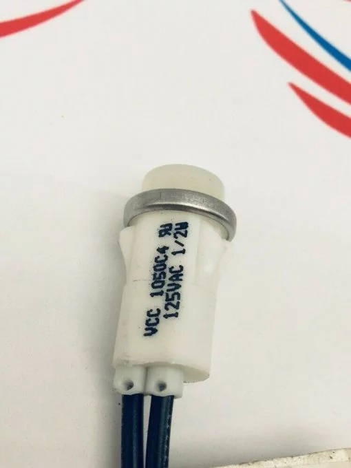 VCC 1050C4 WHITE LENS INDICATOR LIGHT 125 VAC    LOT OF 5 - Image 4