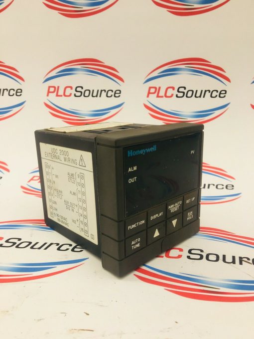 HONEYWELL UDC 2000 CONTROLLER DC200C-2-00D-1C0000-0 120VAC 60HZ 6V