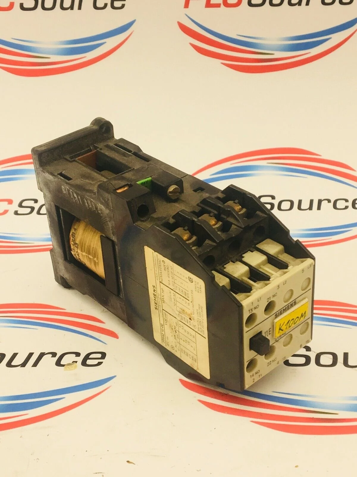 SIEMENS 3TB42 12-0B CIRCUIT BREAKER WITH COIL