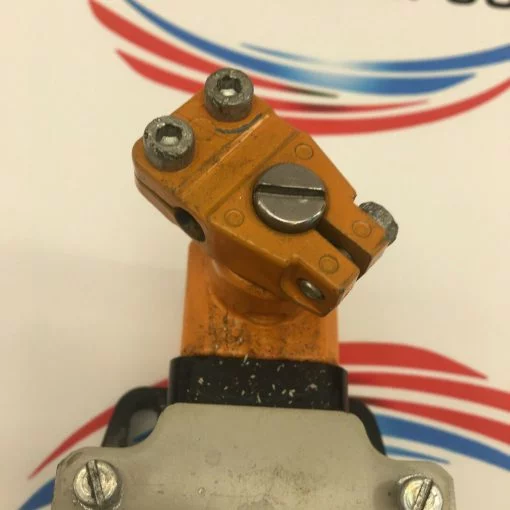 SIEMENS 3SE3 404-1V 500V LIMIT SWITCH - Image 2