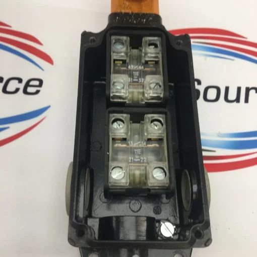 SIEMENS 3SE3 404-1V 500V LIMIT SWITCH - Image 3