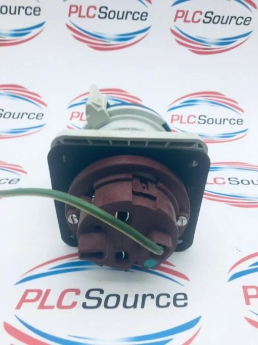MENNEKES ARROW HART AH360R6W 60A 250VAC WATER-TIGHT RECEPTACLE - Image 3