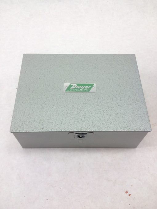 NEW! DWYER MAGNEHELIC 2001-722-10-030 RANGE 0-1