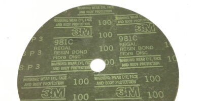 LOT OF 63 NEW 3M 7″ COATED REGAL RESIGN BOND FIBER GRIT-LOK DISCS, B309 1