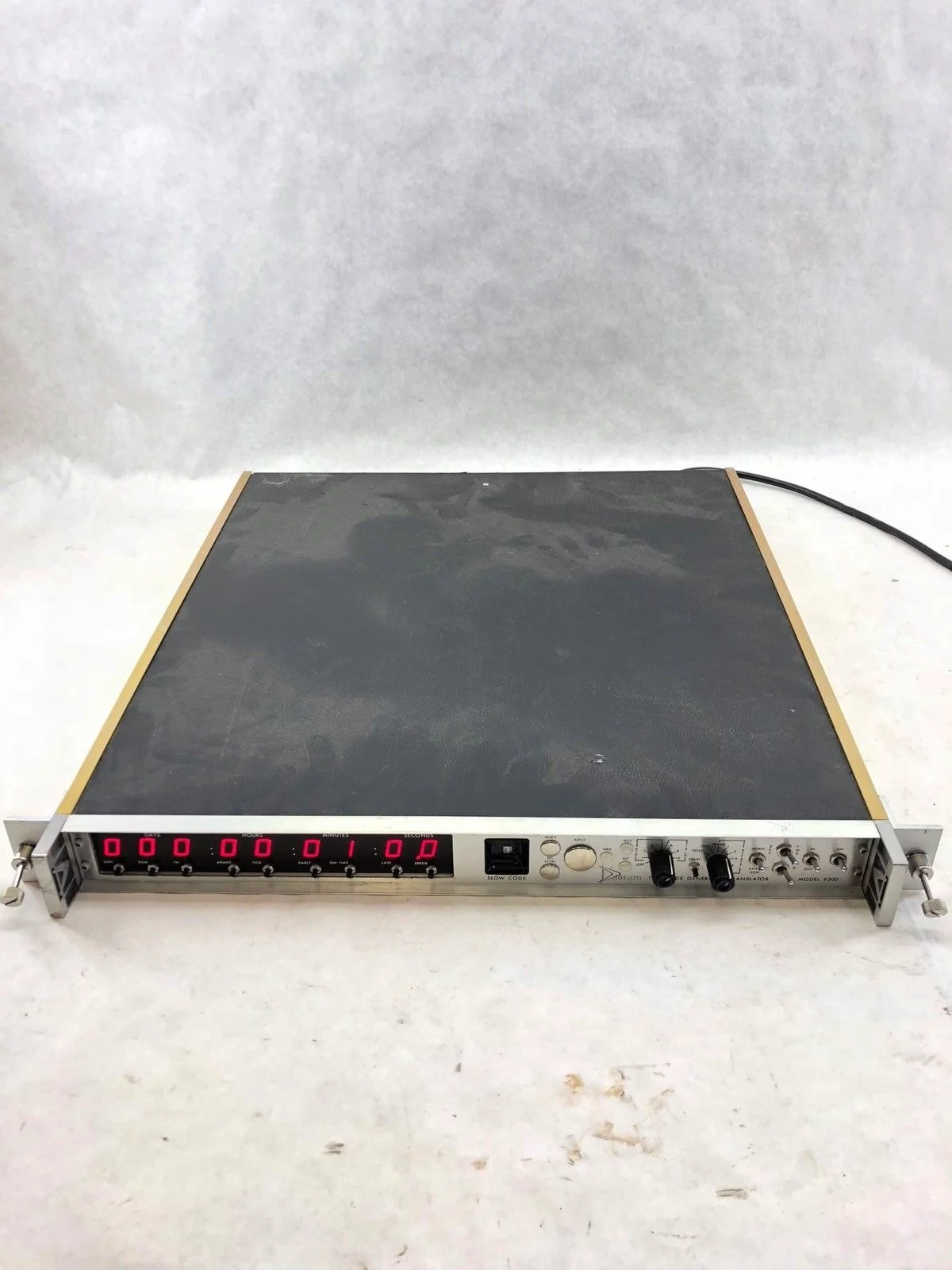 USED TESTED DATUM TIME CODE GENERATOR / TRANSLATOR MODEL 9300, FAST SHIP! (B424) 1