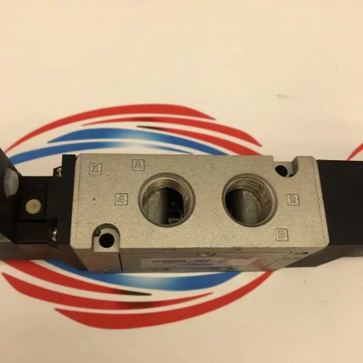 SMC VFS3220-5DZ-03 DOUBLE SOLENOID VALVE w/ CONNECTORS - Image 4