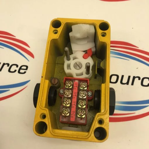 ALLEN BRADLEY 440E-L13042 SERIES E BASE  M20 3NC 1NQ - Image 2