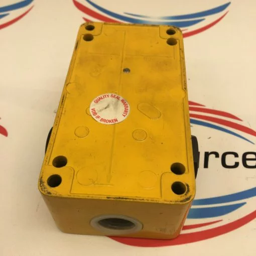 ALLEN BRADLEY 440E-L13042 SERIES E BASE  M20 3NC 1NQ - Image 4