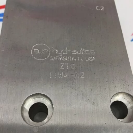 SUN HYDRAULICS CKEA-XAN ZTG 11W4-A2 MANIFOLD and CARTRIDGE CHECK VALVE - Image 2